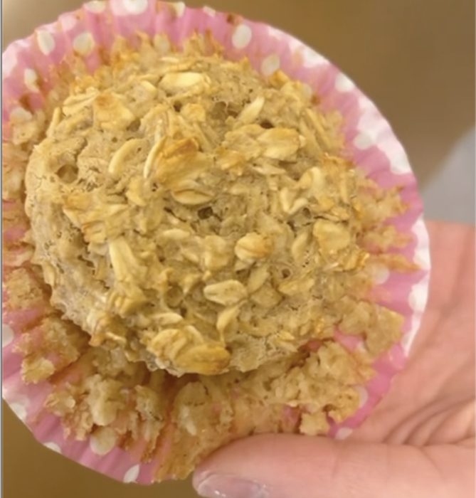 Breakfast Peanut Butter Chocolate Chip Oatmeal Cakes