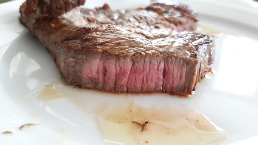 Simple and Delicious Sirloin Steak